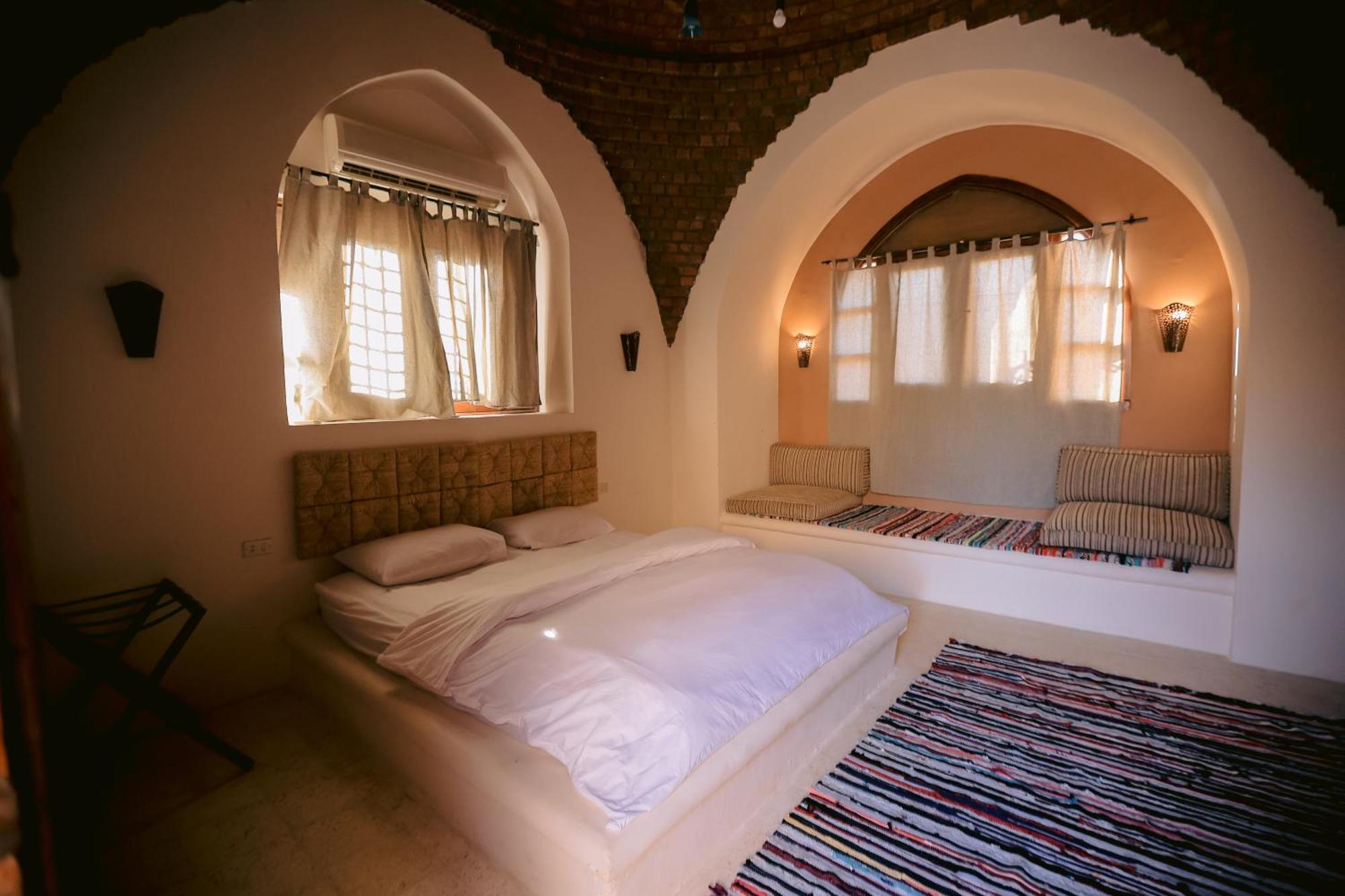 Вілла Tzila Bahariya Bahariya Oasis Екстер'єр фото